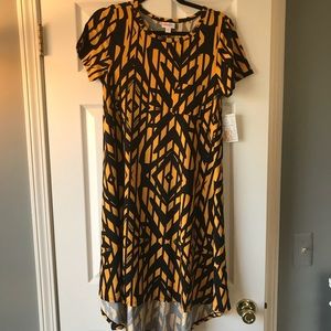 NWT LULAROE CARLY size XS, Black and yellow